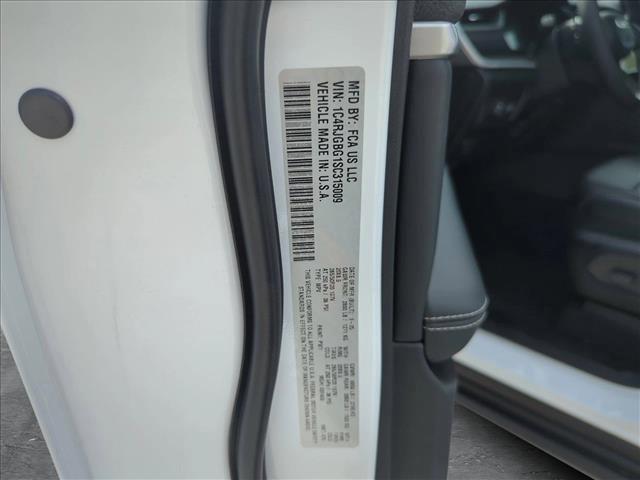 new 2025 Jeep Grand Cherokee car, priced at $42,949