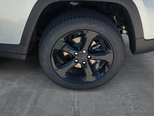 new 2025 Jeep Grand Cherokee car, priced at $49,104