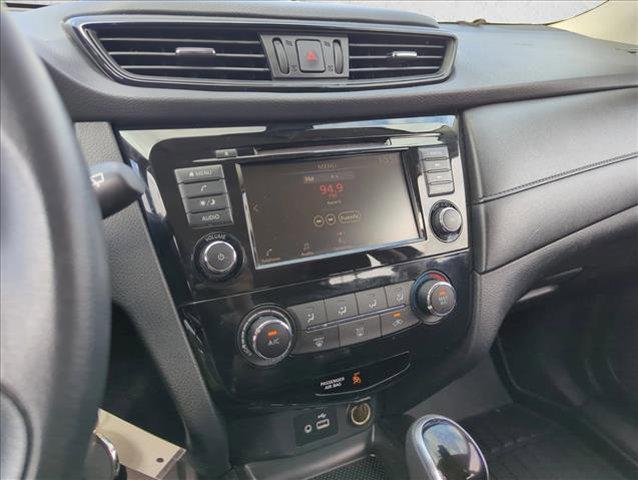 used 2020 Nissan Rogue car, priced at $15,891