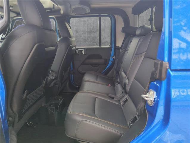 new 2025 Jeep Gladiator car, priced at $45,880