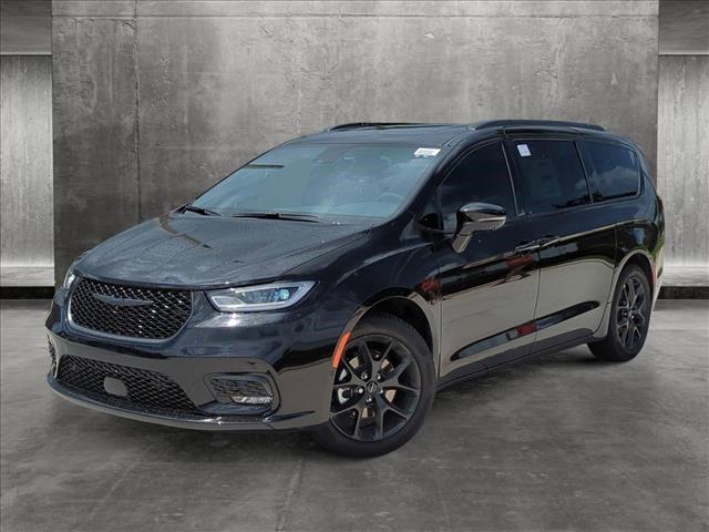 new 2024 Chrysler Pacifica car, priced at $47,478