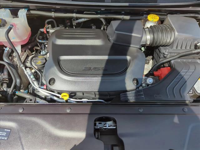 new 2025 Chrysler Pacifica car, priced at $41,042