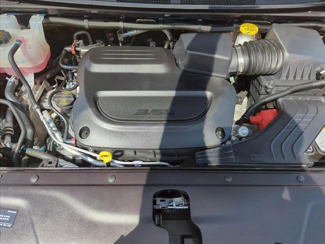 new 2025 Chrysler Pacifica car, priced at $42,292