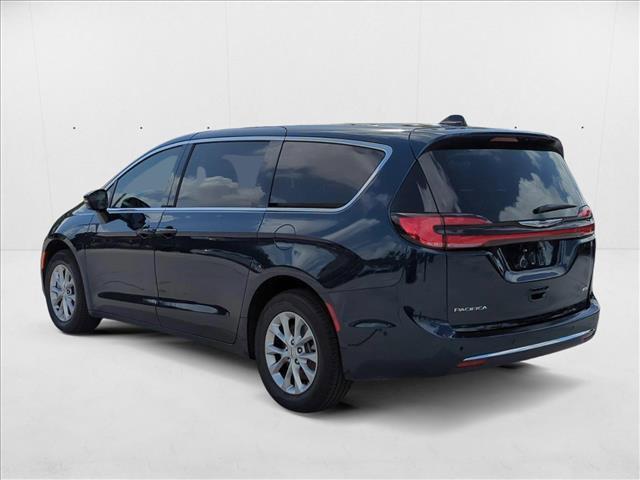 new 2025 Chrysler Pacifica car, priced at $42,292