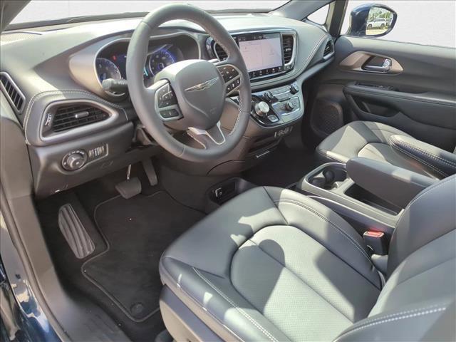 new 2025 Chrysler Pacifica car, priced at $41,042