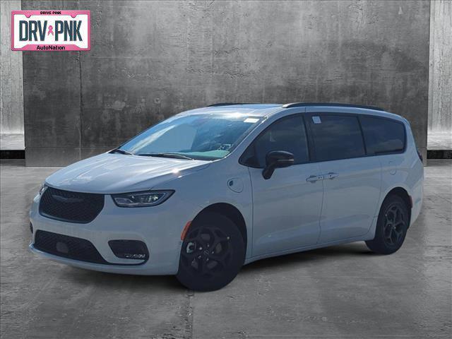 new 2025 Chrysler Pacifica Hybrid car, priced at $61,760