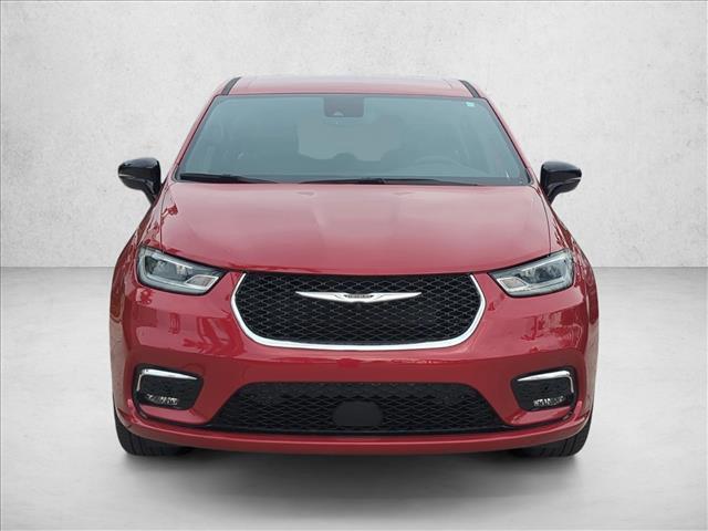 used 2025 Chrysler Pacifica car, priced at $41,711