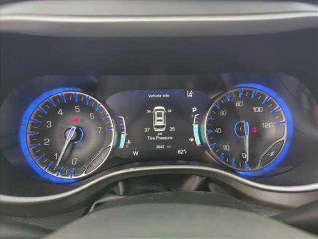 used 2025 Chrysler Pacifica car, priced at $41,711