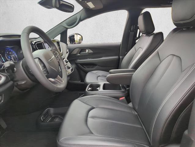 used 2025 Chrysler Pacifica car, priced at $41,711