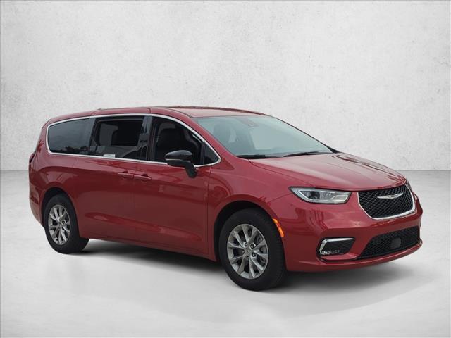 used 2025 Chrysler Pacifica car, priced at $41,711