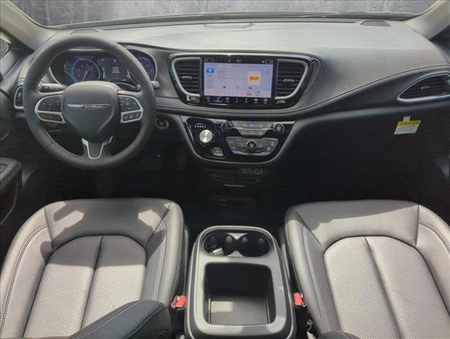 new 2025 Chrysler Pacifica car, priced at $45,657