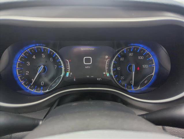 new 2025 Chrysler Pacifica car, priced at $45,657
