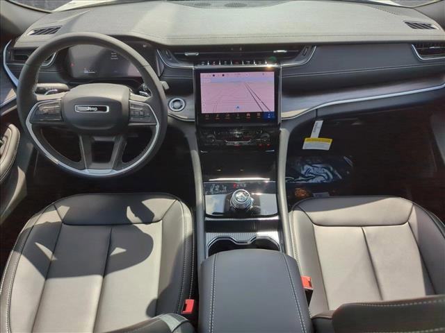 new 2025 Jeep Grand Cherokee car, priced at $45,755