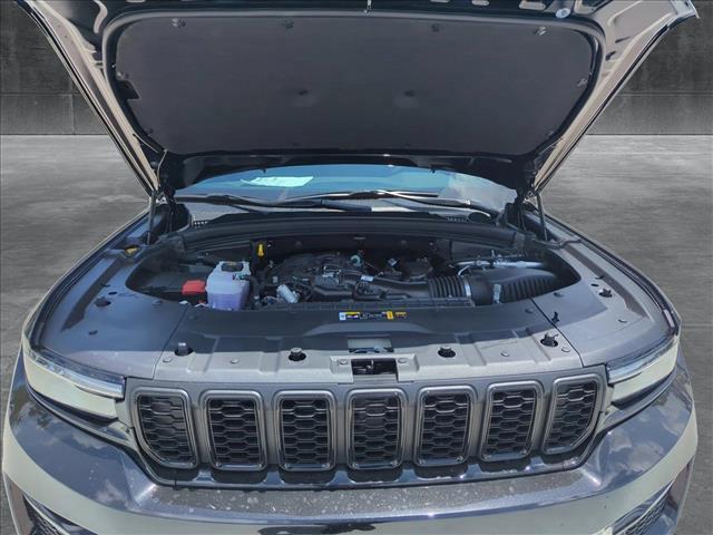 new 2025 Jeep Grand Cherokee car, priced at $48,644