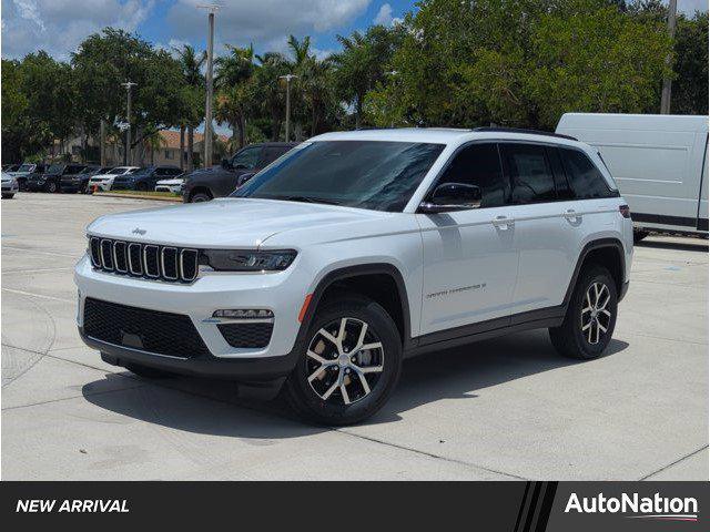 new 2025 Jeep Grand Cherokee car, priced at $40,996