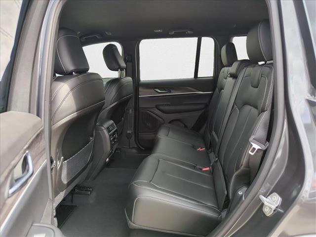 new 2025 Jeep Grand Cherokee car, priced at $43,131