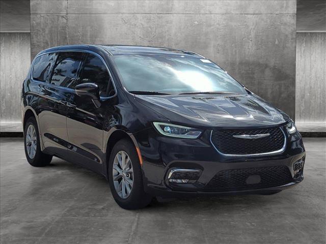 new 2025 Chrysler Pacifica car, priced at $45,752