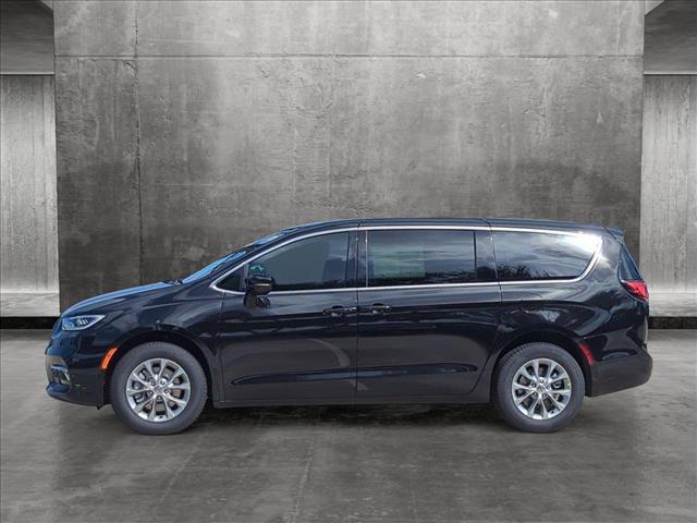 new 2025 Chrysler Pacifica car, priced at $45,752