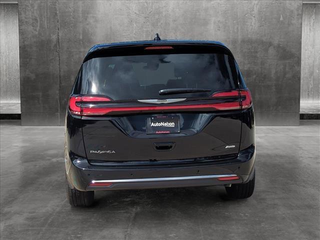 new 2025 Chrysler Pacifica car, priced at $45,752