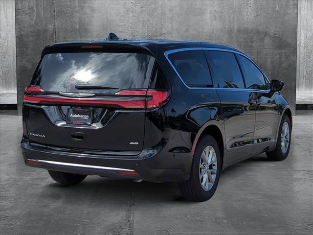 new 2025 Chrysler Pacifica car, priced at $45,602