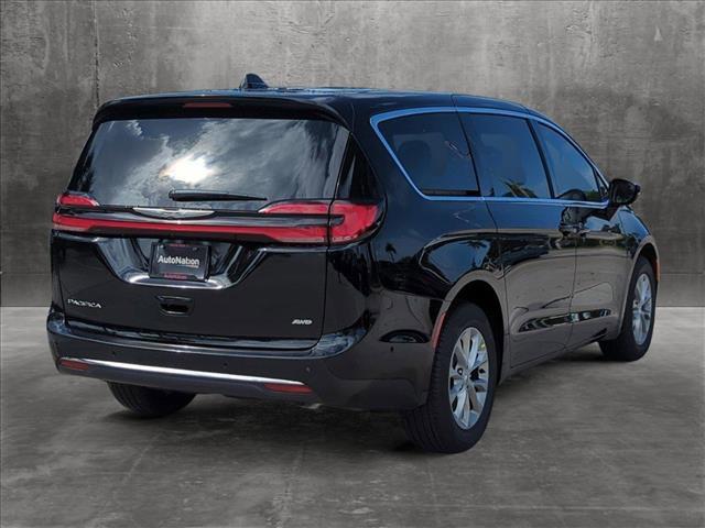 new 2025 Chrysler Pacifica car, priced at $45,752