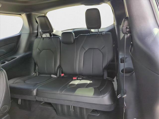 new 2025 Chrysler Pacifica car, priced at $43,552