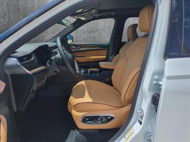 new 2025 Jeep Grand Cherokee car, priced at $57,089
