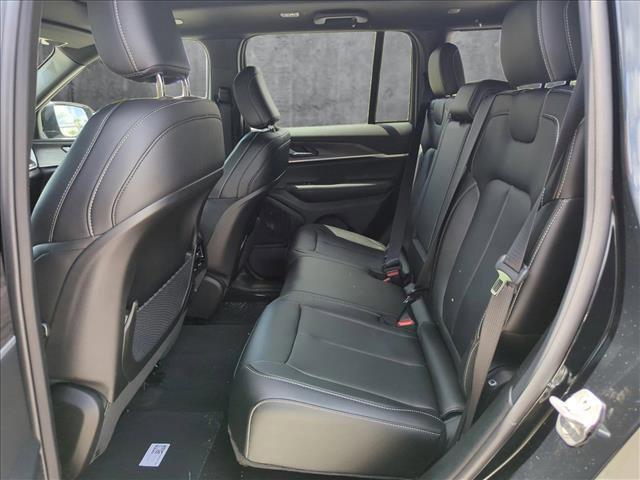 new 2025 Jeep Grand Cherokee car, priced at $49,104