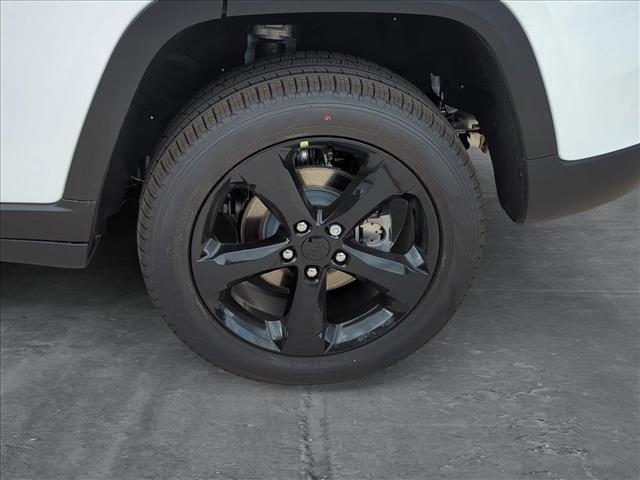 new 2025 Jeep Grand Cherokee car, priced at $45,845