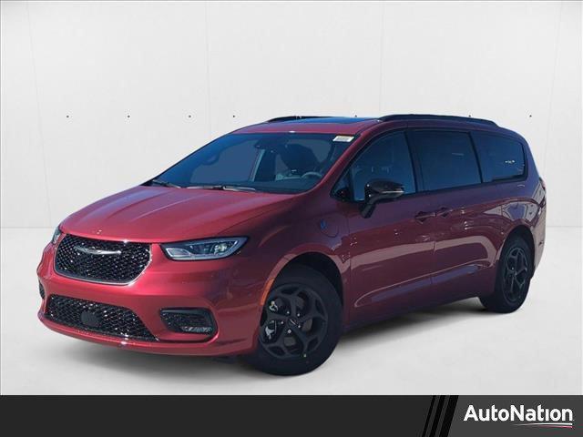 new 2025 Chrysler Pacifica Hybrid car, priced at $52,104