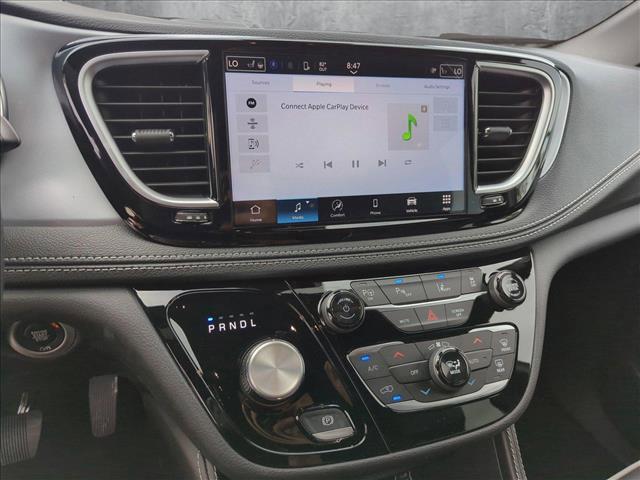 new 2025 Chrysler Pacifica Hybrid car, priced at $56,458