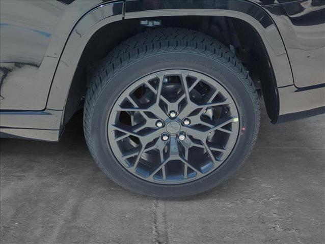 new 2025 Jeep Grand Cherokee L car, priced at $61,858