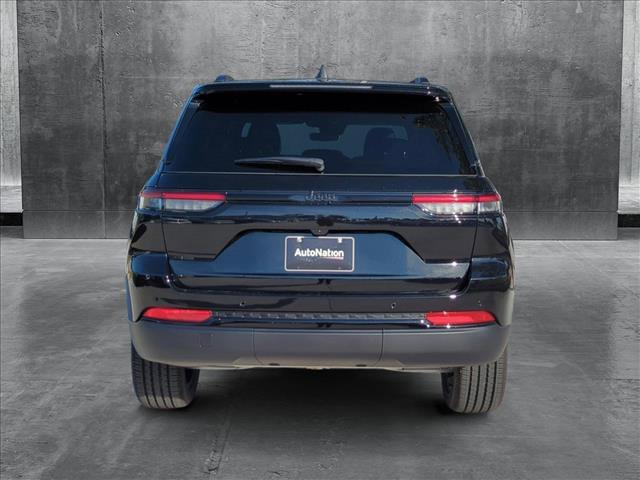 new 2025 Jeep Grand Cherokee car, priced at $41,454