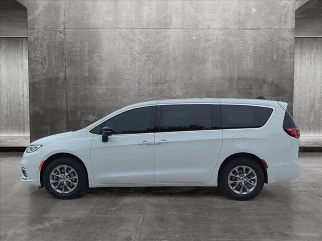 new 2025 Chrysler Pacifica car, priced at $45,046