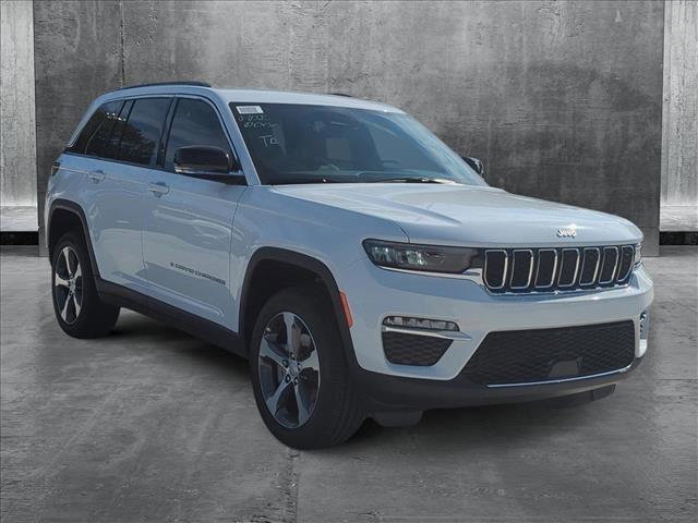 new 2025 Jeep Grand Cherokee car, priced at $45,008