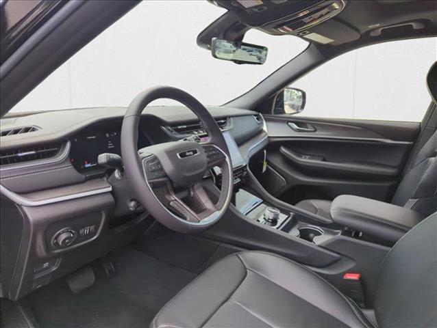 new 2025 Jeep Grand Cherokee car, priced at $48,689