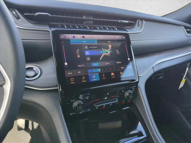 new 2025 Jeep Grand Cherokee L car, priced at $45,335