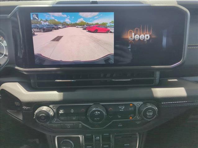 new 2025 Jeep Gladiator car, priced at $46,982