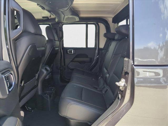 new 2025 Jeep Gladiator car, priced at $42,232