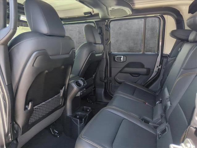 new 2025 Jeep Gladiator car, priced at $46,982