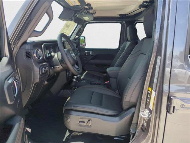 new 2025 Jeep Gladiator car, priced at $42,232