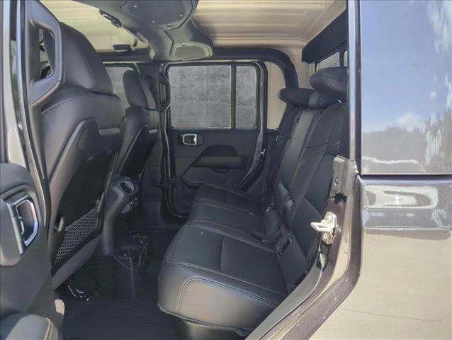 new 2025 Jeep Gladiator car, priced at $46,982