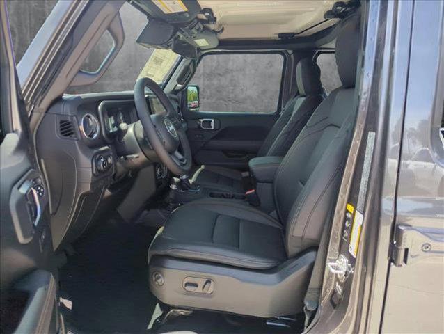 new 2025 Jeep Gladiator car, priced at $46,982