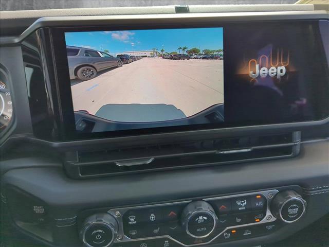 new 2025 Jeep Gladiator car, priced at $45,566