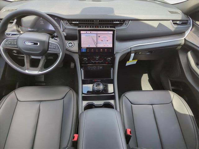 new 2025 Jeep Grand Cherokee car, priced at $41,041