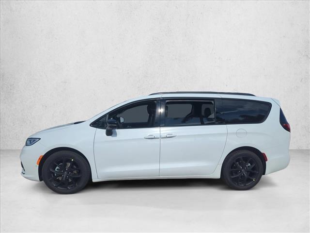 new 2026 Chrysler Pacifica car, priced at $45,905