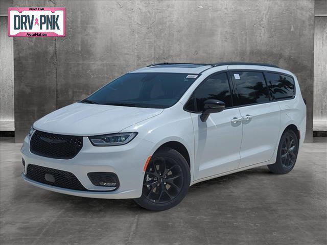 new 2024 Chrysler Pacifica car, priced at $51,480