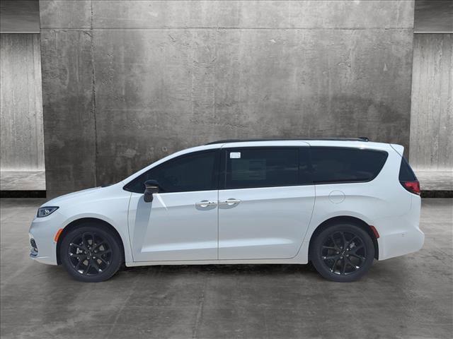 new 2024 Chrysler Pacifica car, priced at $51,480