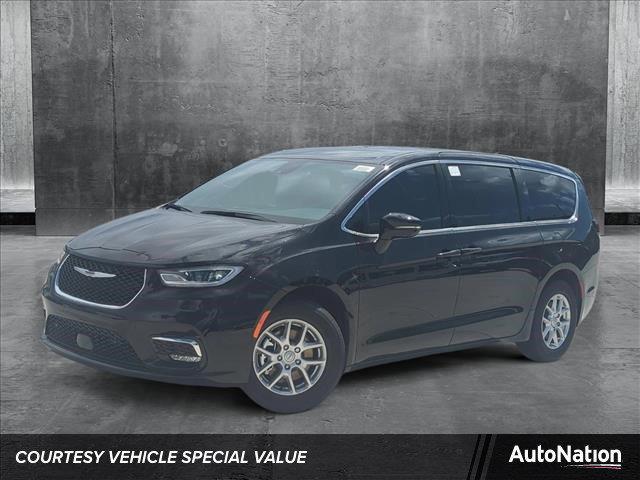 new 2025 Chrysler Pacifica car, priced at $44,657