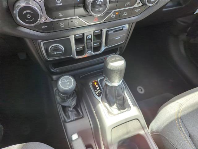 new 2025 Jeep Gladiator car, priced at $43,270